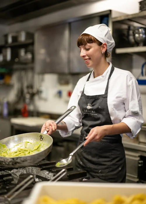 Offerte di lavoro in Val di Sole all’Hotel Tevini Offerte di lavoro in Val di Sole all’Hotel Tevini