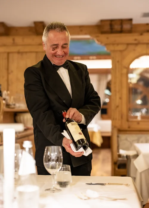 Offerte di lavoro in Val di Sole all’Hotel Tevini Offerte di lavoro in Val di Sole all’Hotel Tevini